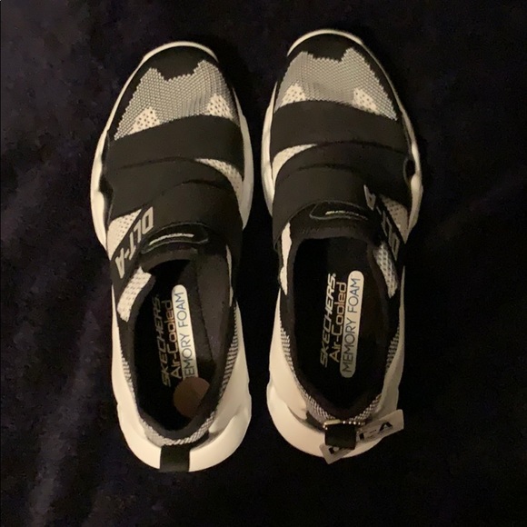 Skechers Shoes - Skechers DLT-A with air-cooled memory foam